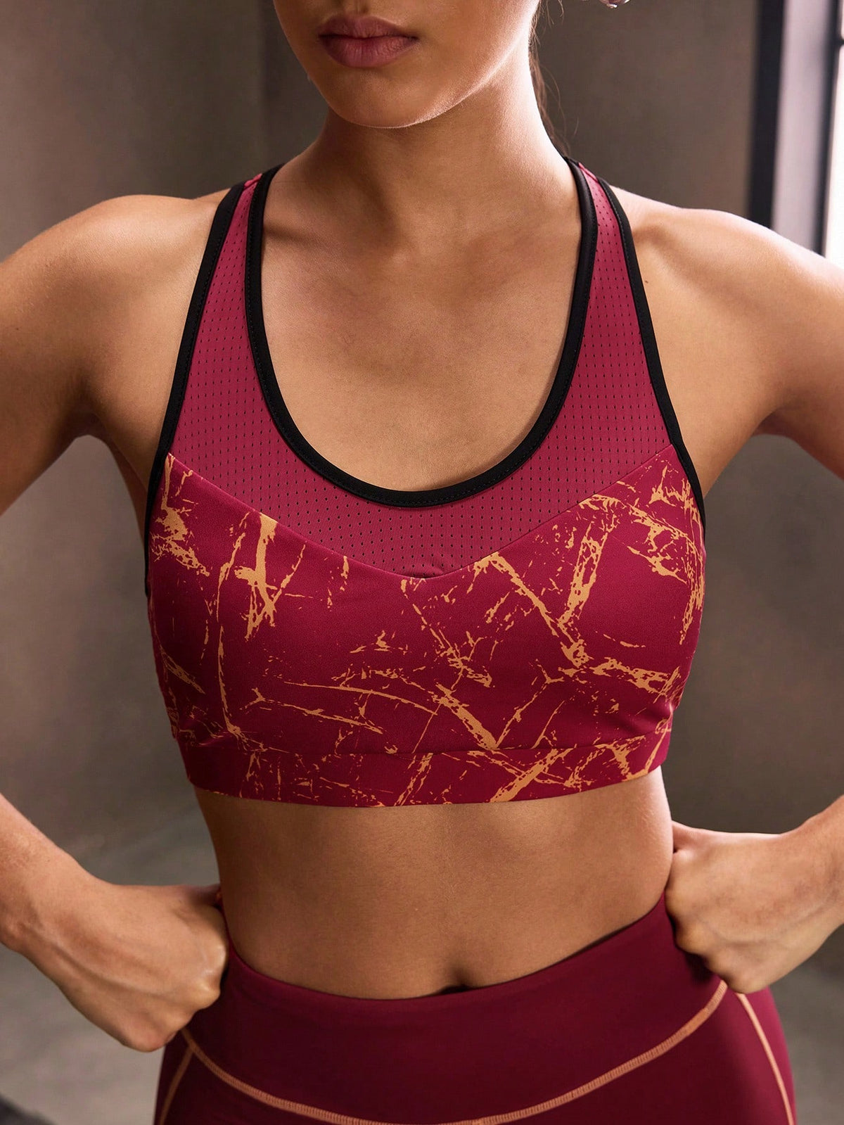 Top Alças Finas Média Sustentação Com Tela Respirável