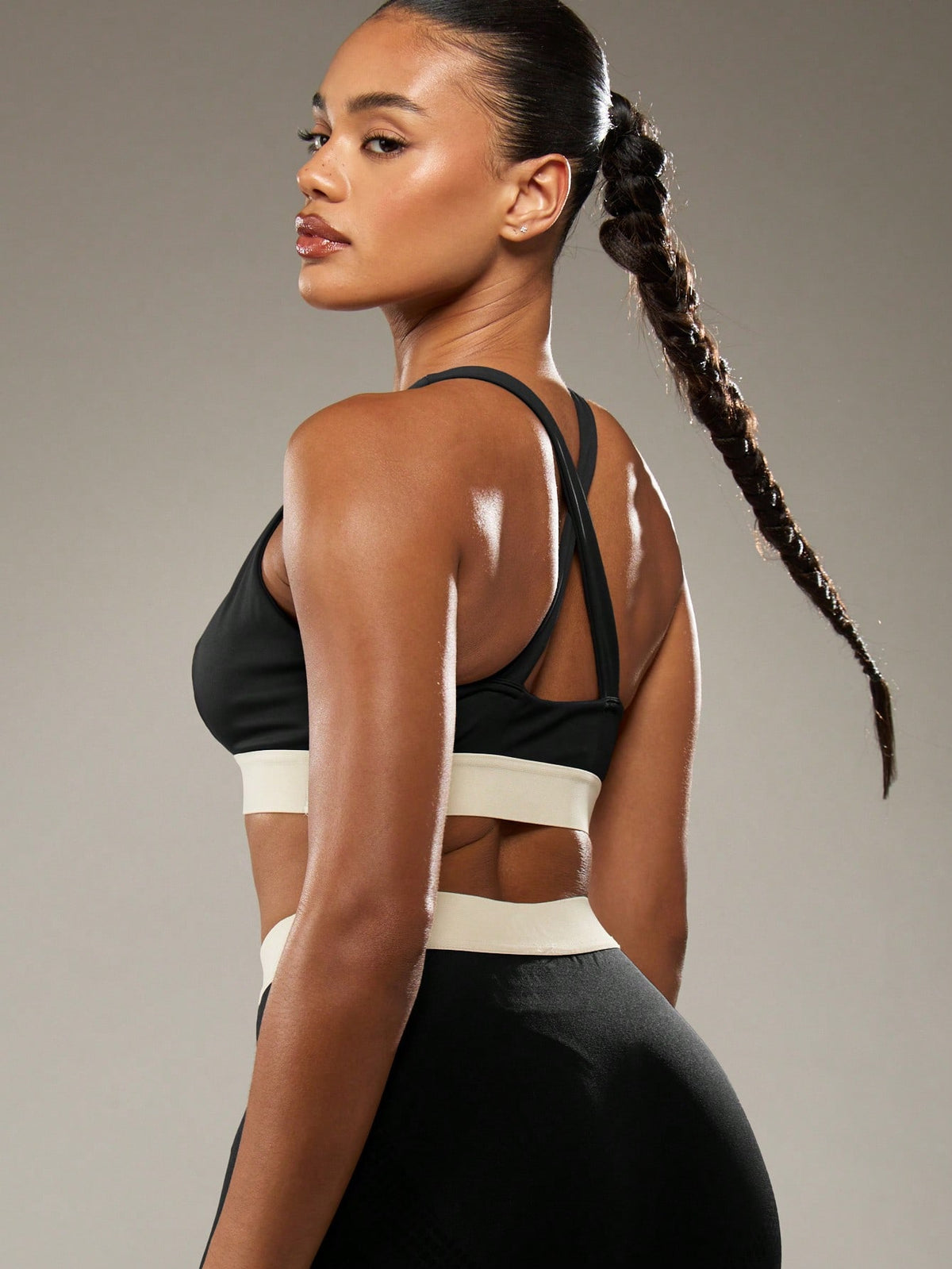 Top Decote Profundo Média Sustentação Com Alça Halter