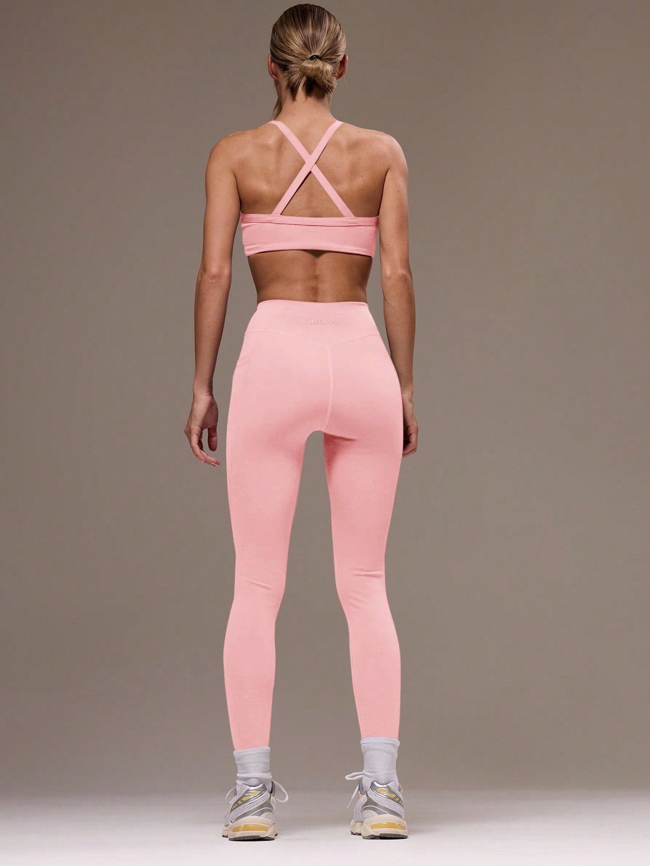 Conjunto Top Alças Finas E Legging Cintura Alta Fitness