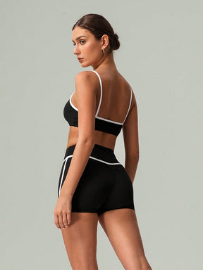 Conjunto Top Alças Finas E Short Cintura Alta Detalhado