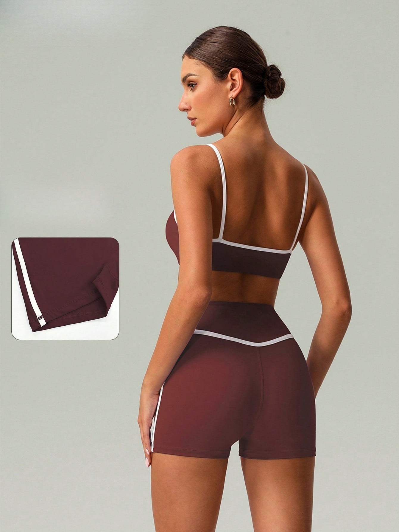 Conjunto Top Alças Finas E Short Cintura Alta Detalhado