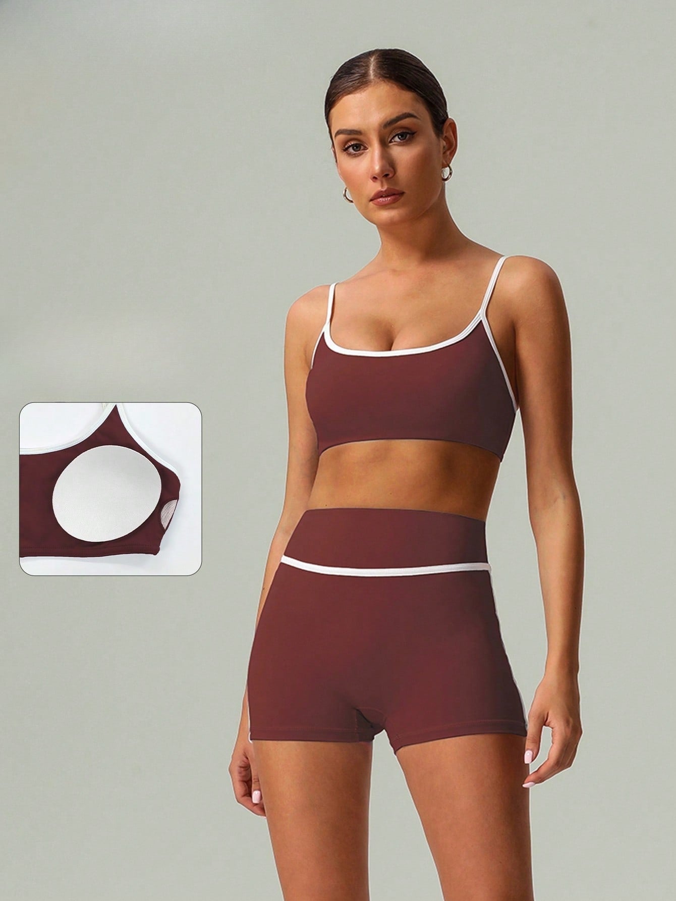 Conjunto Top Alças Finas E Short Cintura Alta Detalhado