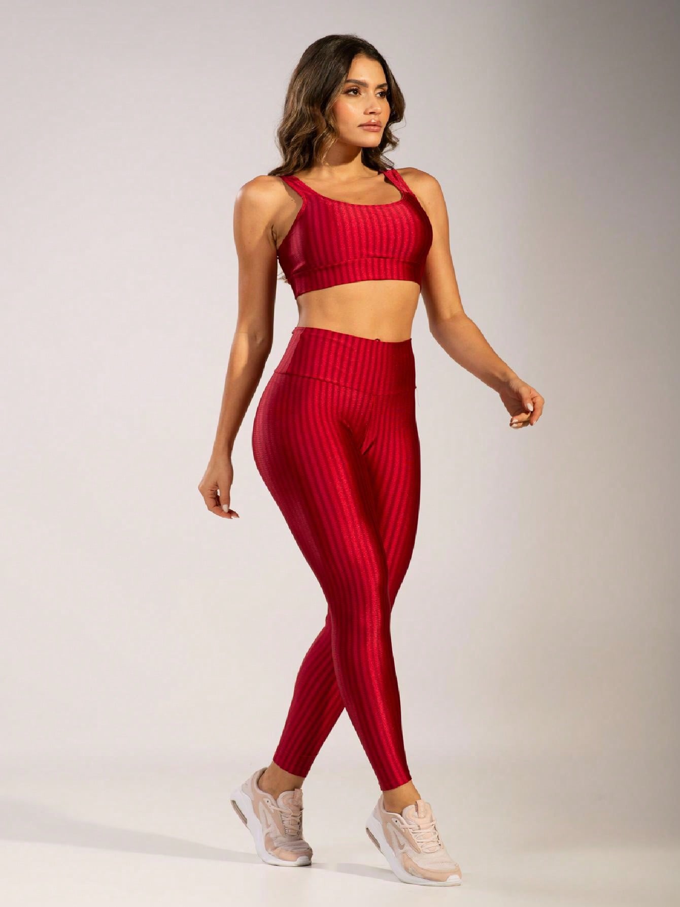 Conjunto Top Suporte Médio E Legging Cintura Alta