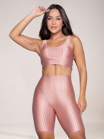 Conjunto Top Suporte Médio E Short Cintura Alta Estilizado