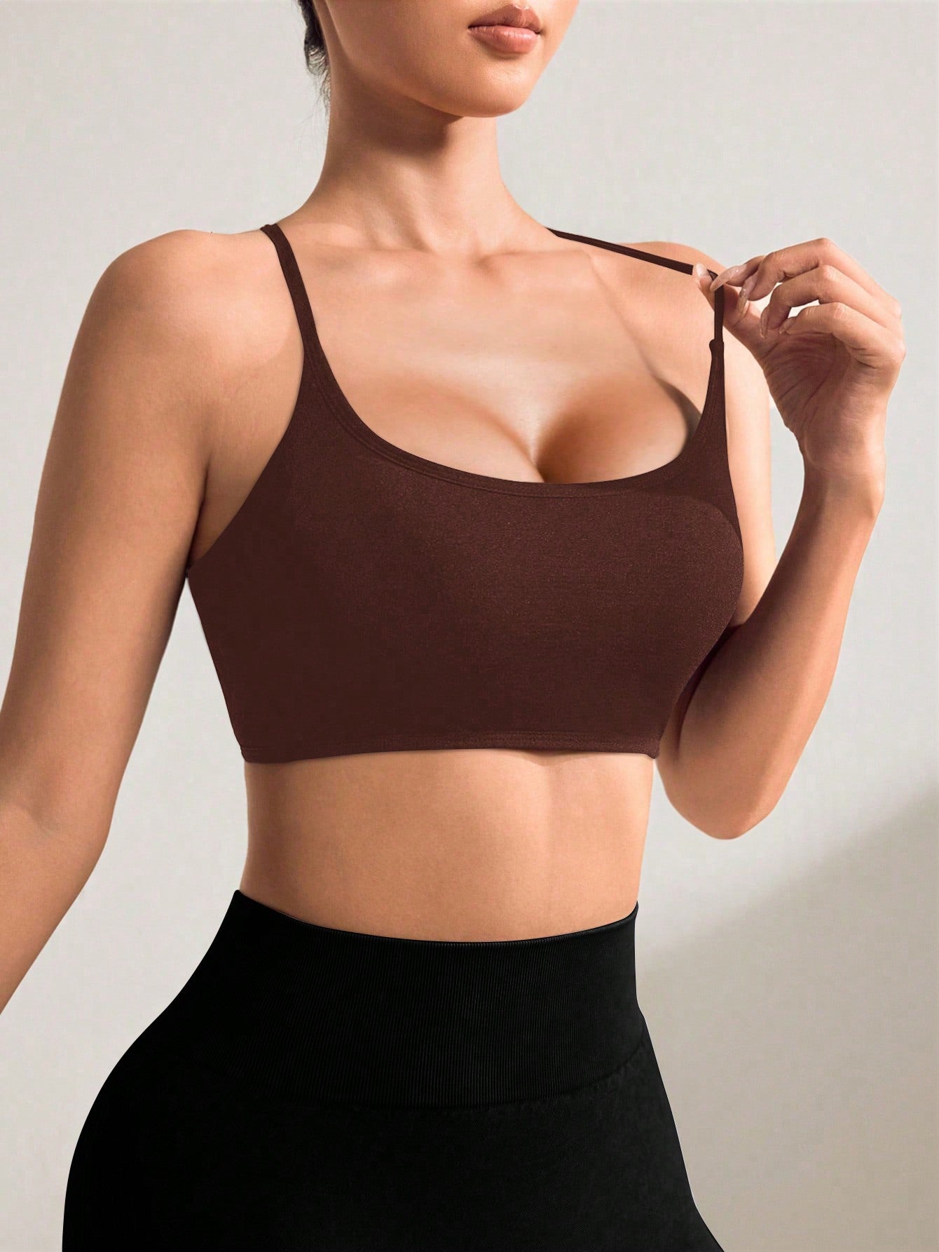 Top Alças Finas Média Sustentação Com Recortes