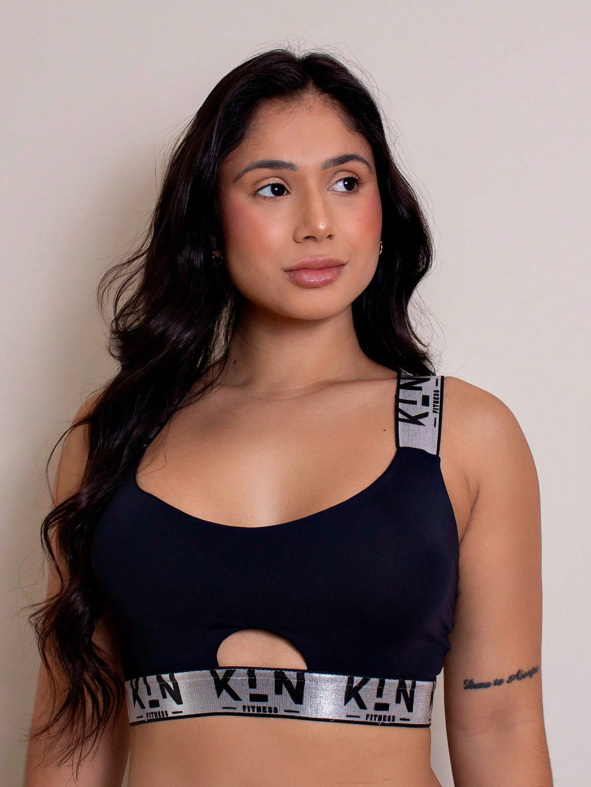 Top Alças Largas Média Sustentação Com Recorte Central