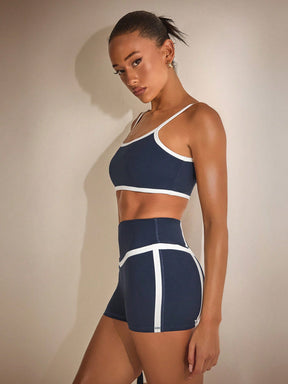 Conjunto Top Alças Finas E Short Cintura Alta Com Detalhes