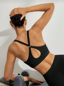 Top Decote V Média Sustentação Com Recorte Frontal