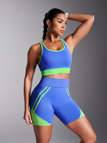 Conjunto Top Suporte Alto E Short Cintura Alta Com Recortes