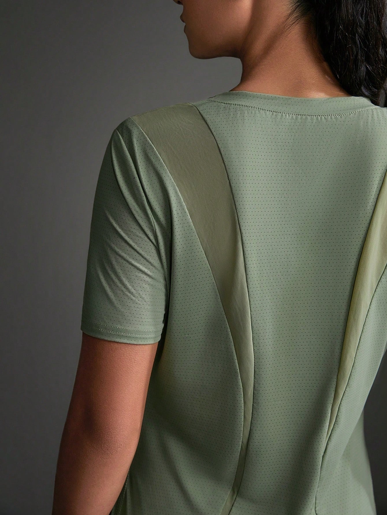 Camisa Fitness Dry Com Recortes Ventilados Estilo Running