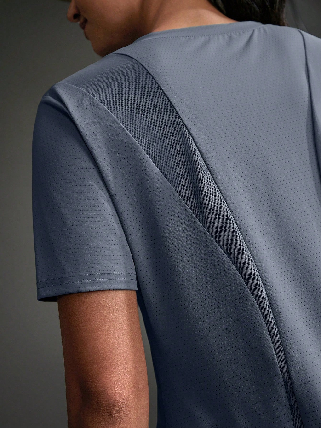 Camisa Fitness Dry Com Recortes Ventilados Estilo Running