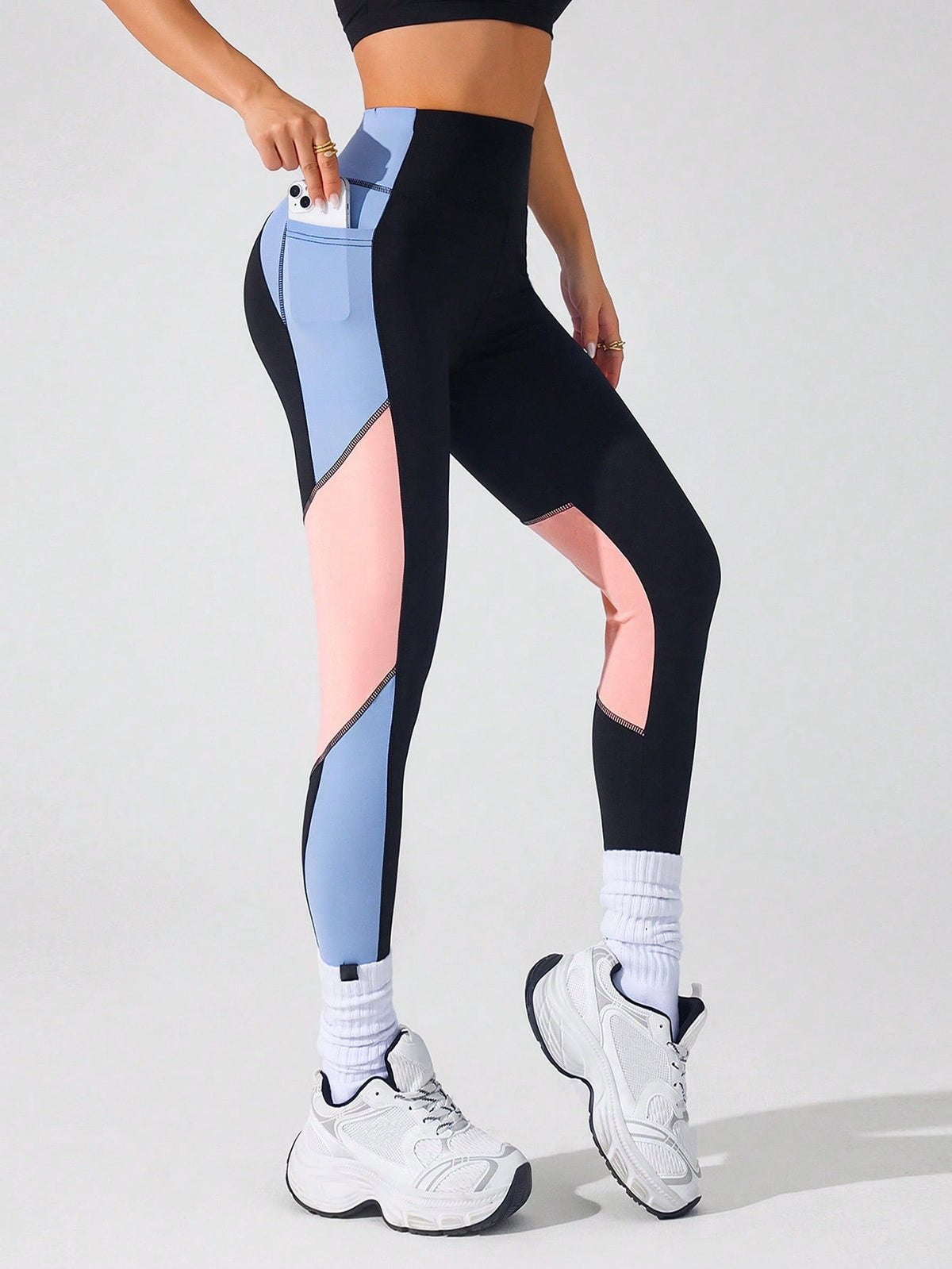 Legging Fitness Cintura Alta Com Recortes Color Block E Bolso