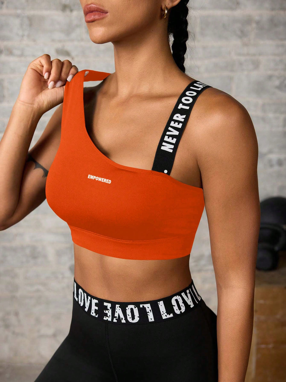 Top One Shoulder Média Sustentação Com Alça Estilizada