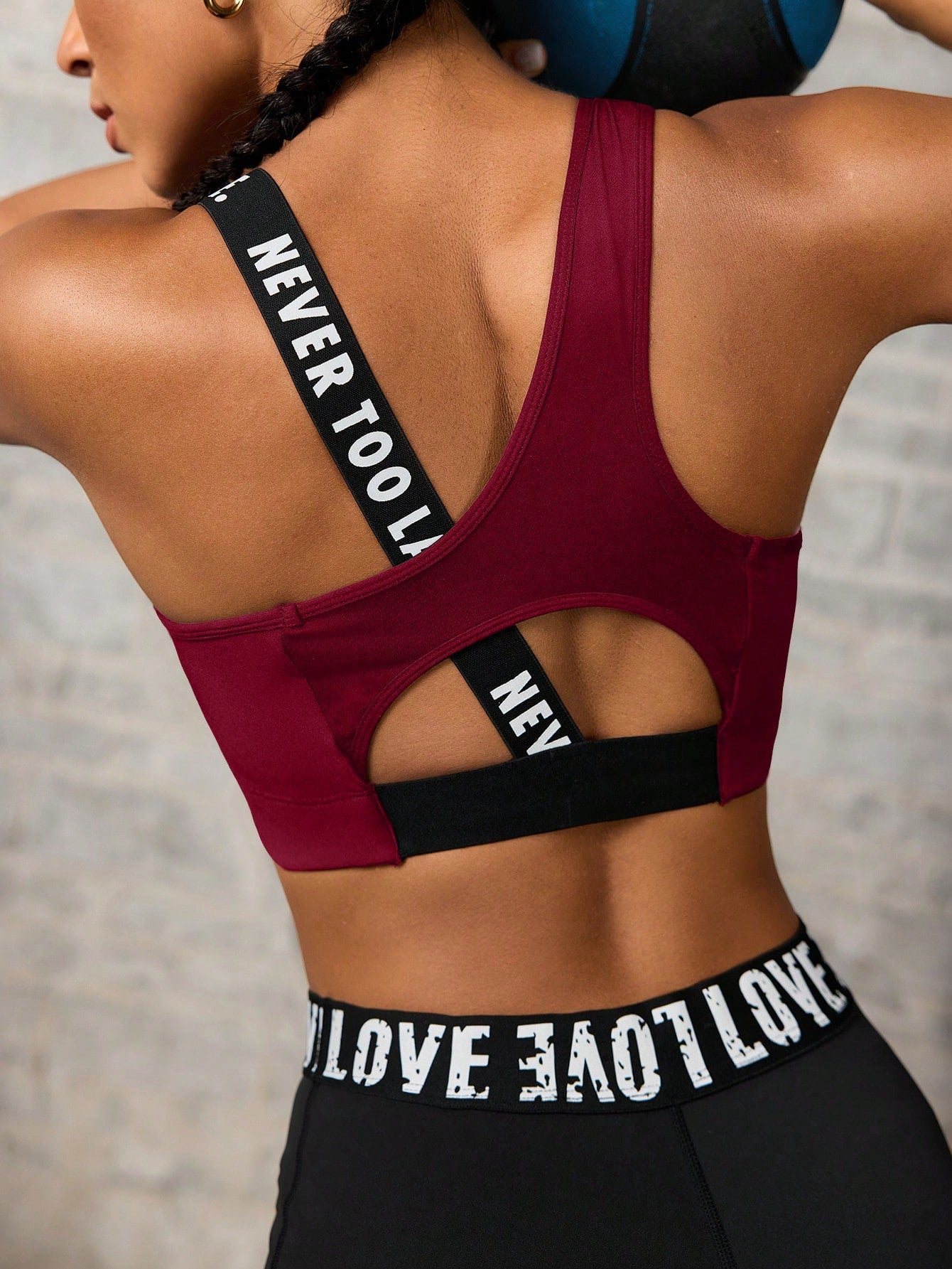 Top One Shoulder Média Sustentação Com Alça Estilizada