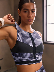 Top Frente Alta Média Sustentação Com Alças Strappy