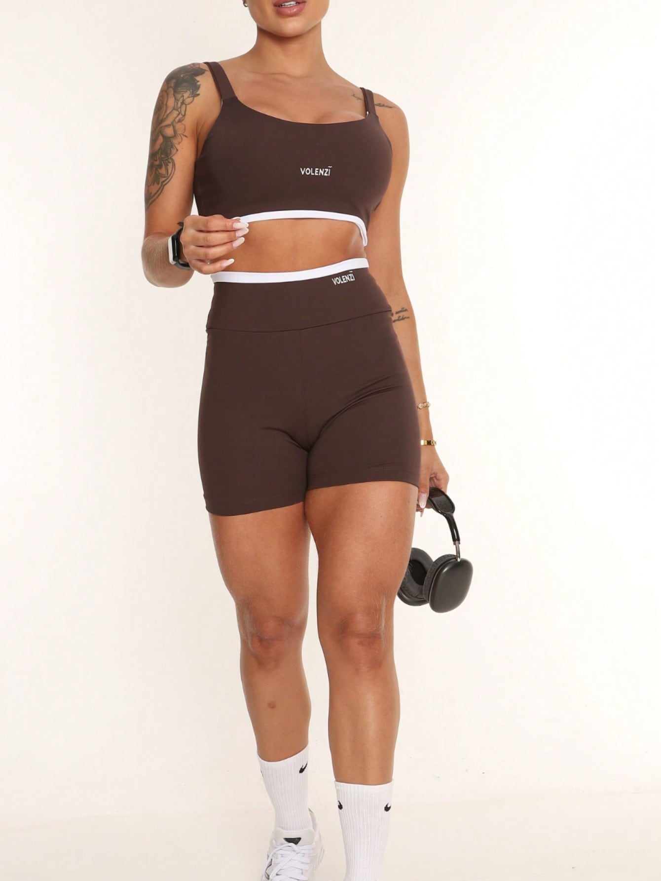 Conjunto Top Alças Finas E Short Cintura Alta Estilizado