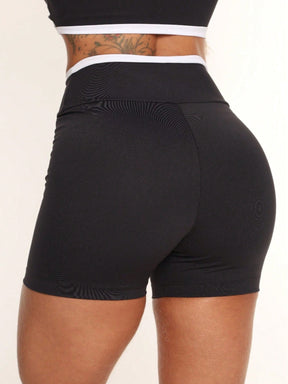 Conjunto Top Alças Finas E Short Cintura Alta Estilizado