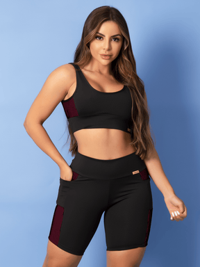 Conjunto Top Suporte Médio E Short Cintura Alta Com Recortes