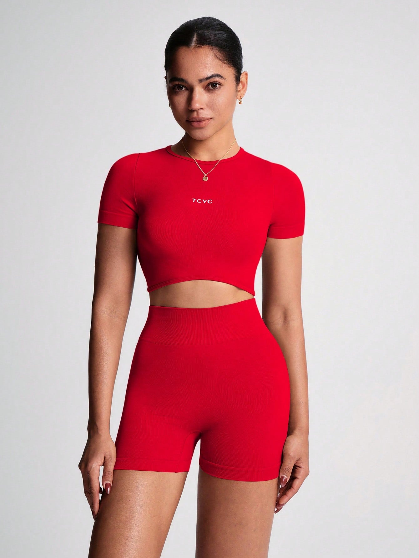 Conjunto Cropped Ajustado E Short Cintura Alta Modelador