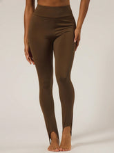 Legging Fitness Cintura Alta Com Recorte Step Hem