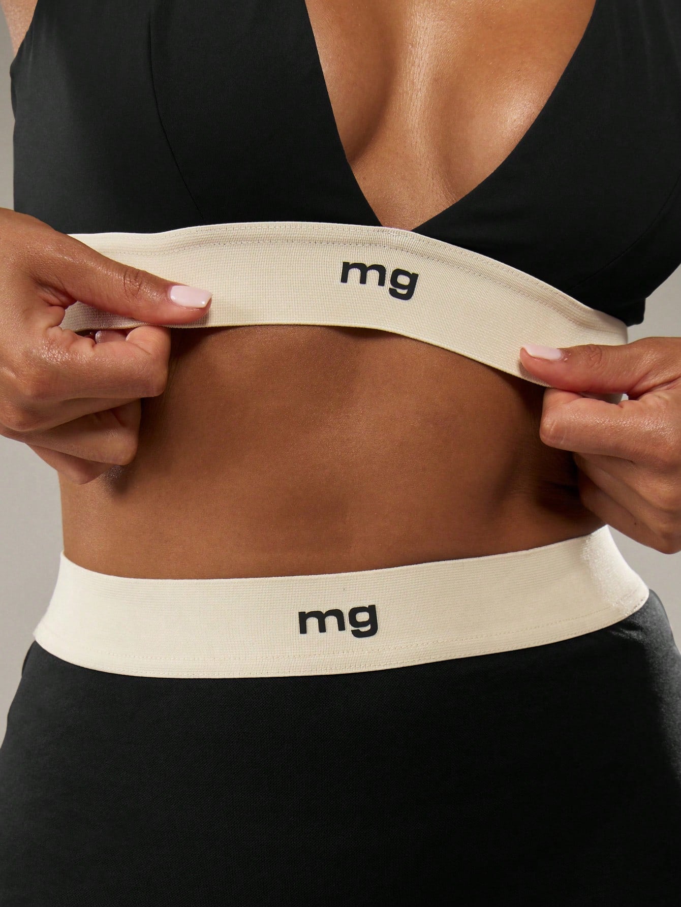 Top Decote Profundo Média Sustentação Com Alça Halter