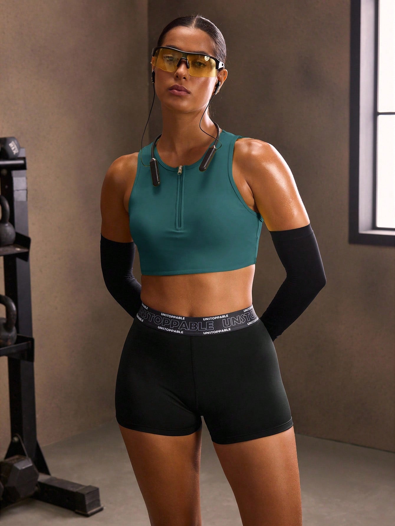 Top Fitness Recortes Assimétricos Alta Sustentação