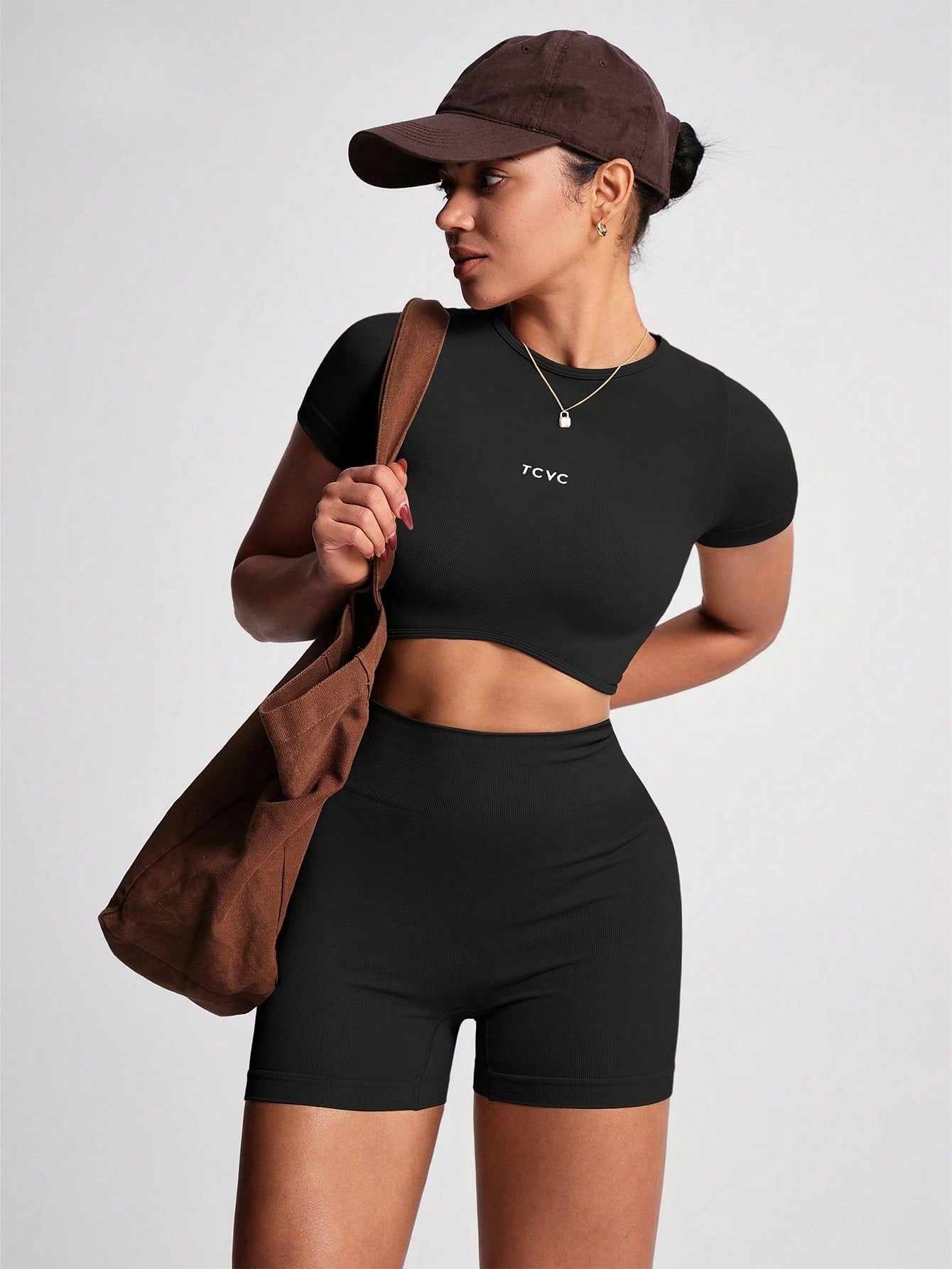 Conjunto Cropped Ajustado E Short Cintura Alta Modelador