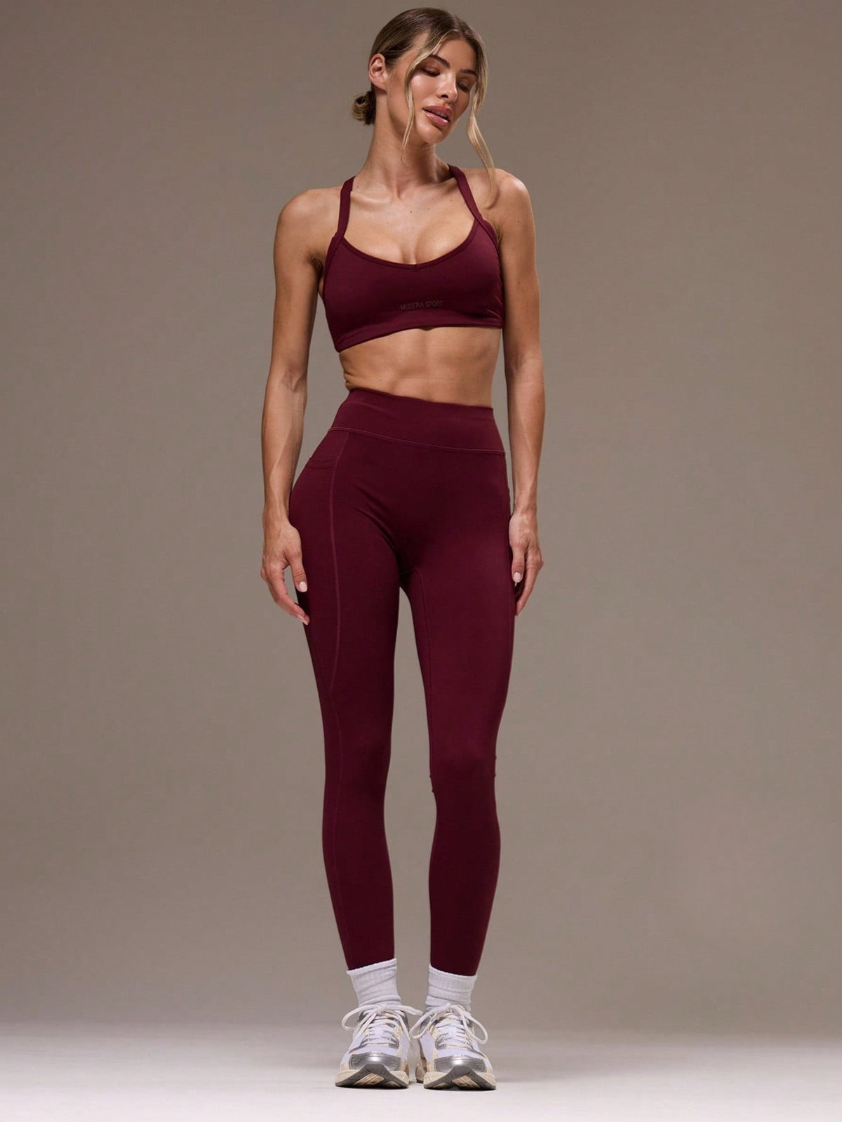 Conjunto Top Alças Finas E Legging Cintura Alta Fitness