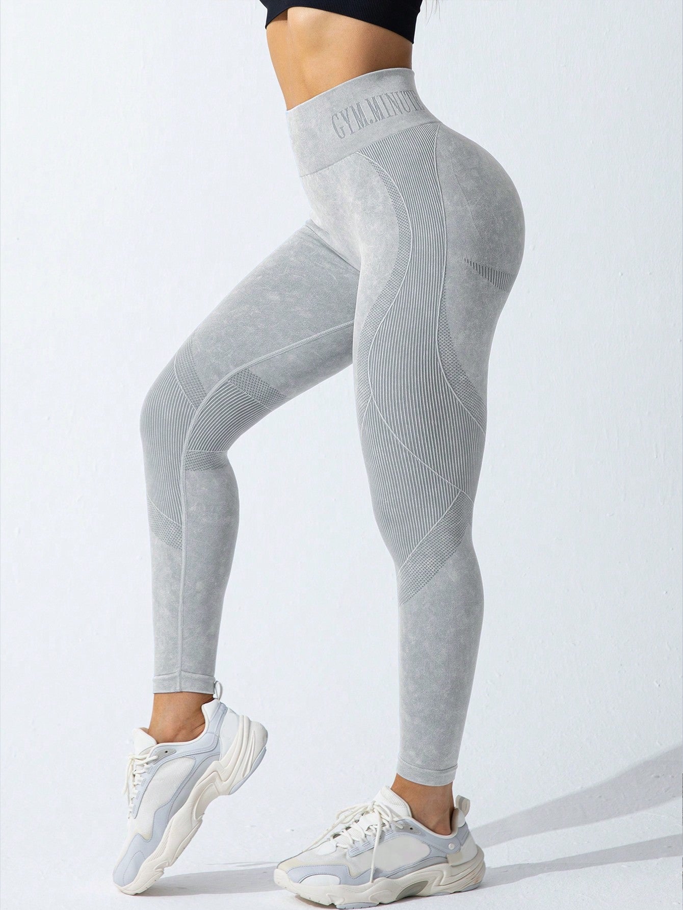 Legging Fitness Compressão Com Recortes Anatômicos