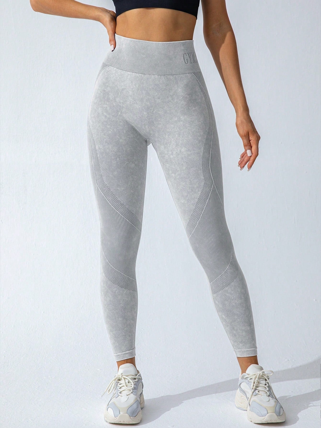 Legging Fitness Compressão Com Recortes Anatômicos