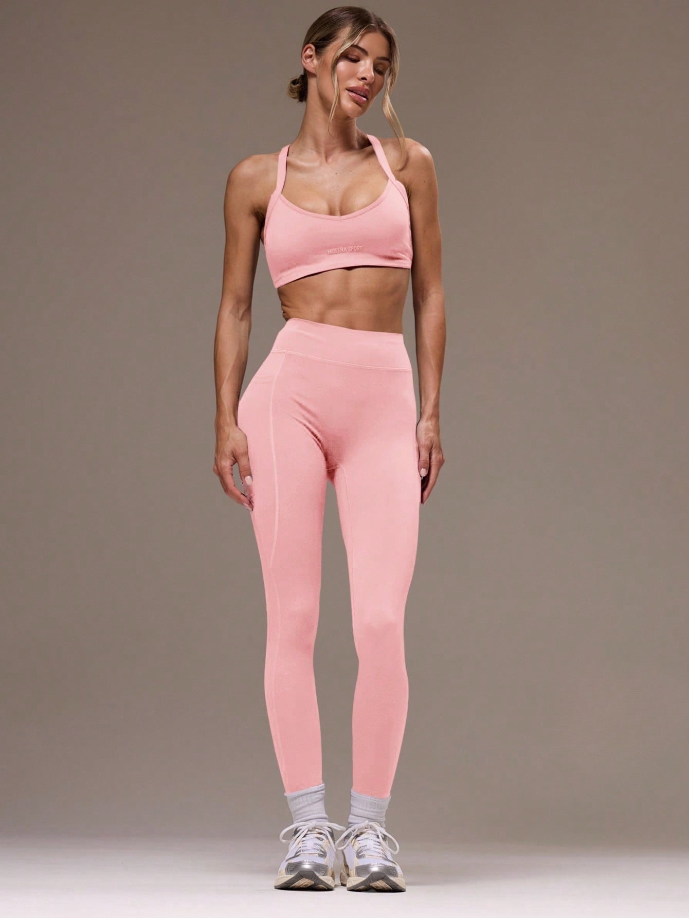 Conjunto Top Alças Finas E Legging Cintura Alta Fitness